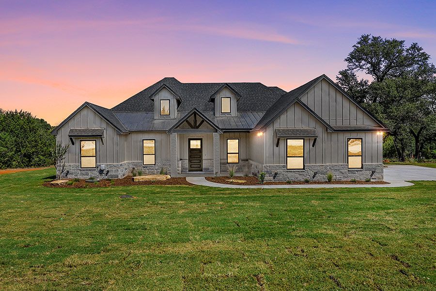 Custom home by DRI Construction